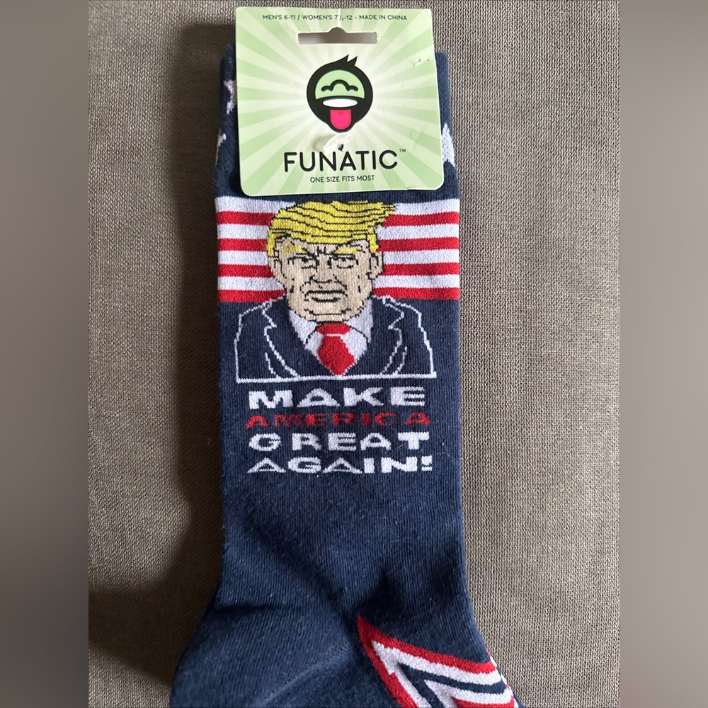 One pair of new,Donald Trump socks,make America great again